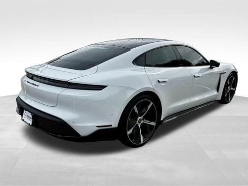 2020 Porsche Taycan Turbo
