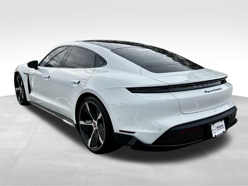 2020 Porsche Taycan Turbo