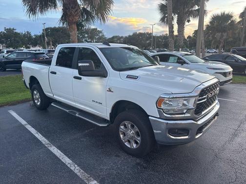2024 RAM 2500 Big Horn Crew Cab 4x4 6'4' Box