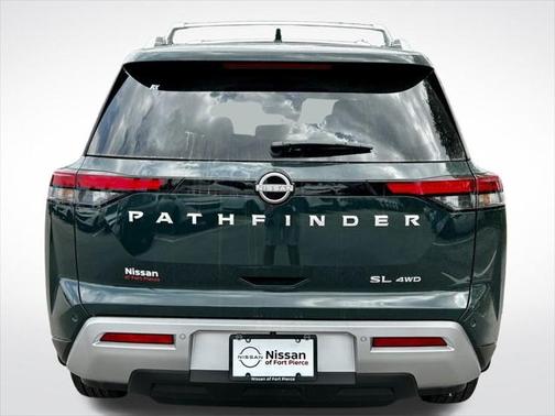2025 Nissan Pathfinder SL 4WD