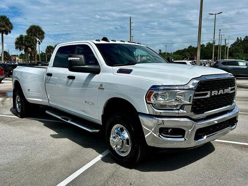 2024 RAM 3500 Big Horn Crew Cab 4x4 8' Box