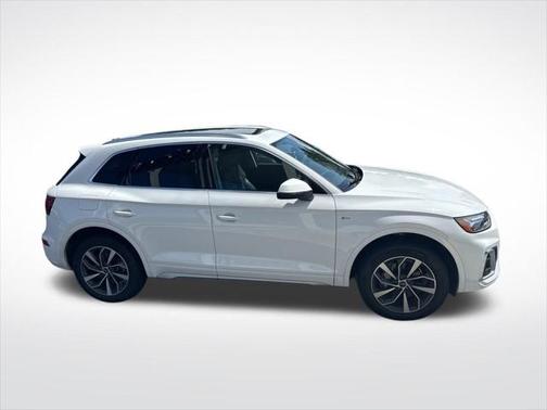 2024 Audi Q5 45 S line Premium Plus