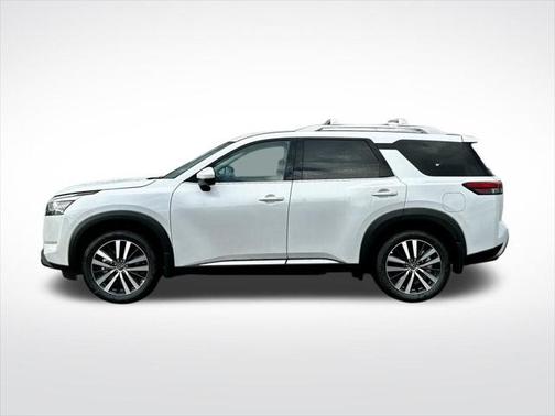 2025 Nissan Pathfinder Platinum FWD