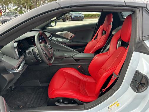 2022 Chevrolet Corvette Stingray w/3LT