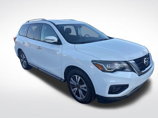 2017 Nissan Pathfinder SV