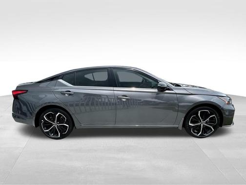 Gun Metallic 2026 Nissan Altima SR FWD