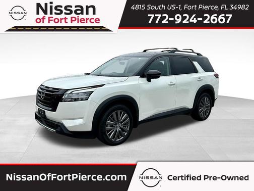 2023 Nissan Pathfinder SL 4WD