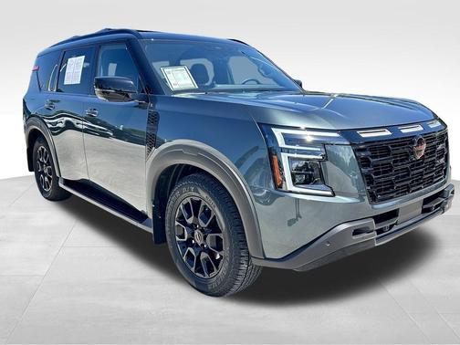 Alpine Metallic/Super Black 2025 Nissan Armada PRO-4X 4WD