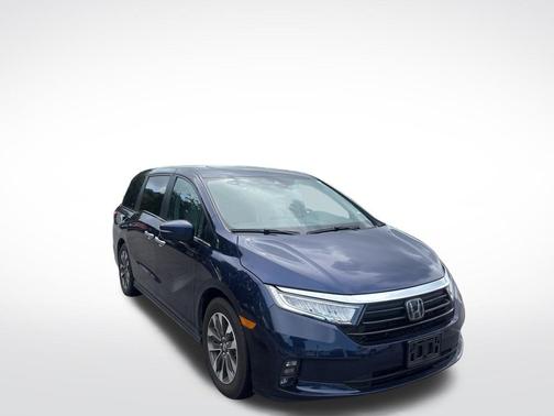 Crystal Black Pearl 2024 Honda Odyssey EX-L
