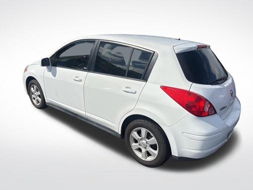 2012 Nissan Versa 1.8 S