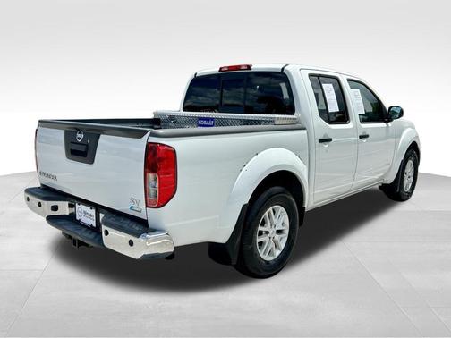 Glacier White 2017 Nissan Frontier SV