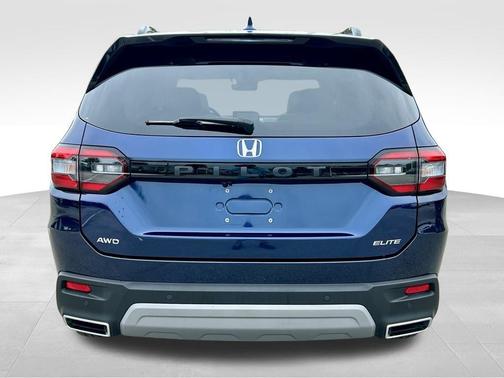 2023 Honda Pilot AWD Elite