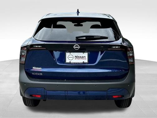 2025 Nissan Kicks SV