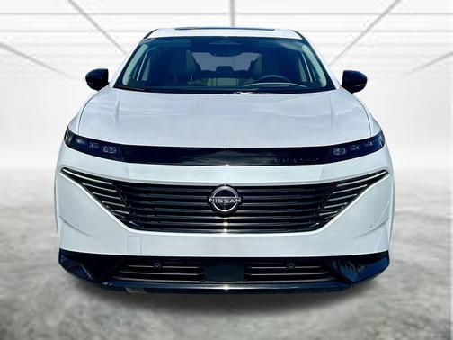 Everest White Pearl Tricoat 2026 Nissan Murano Platinum
