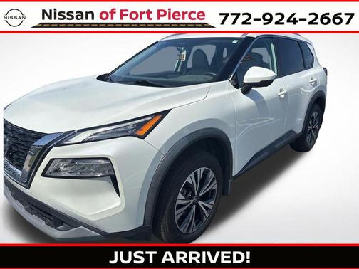 Pearl White Tricoat 2021 Nissan Rogue SV