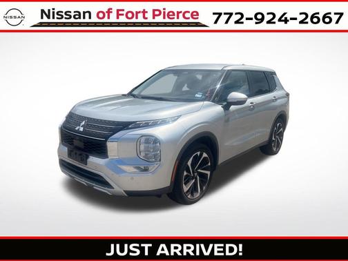 Alloy Silver Metallic 2024 Mitsubishi Outlander SE