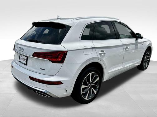 2023 Audi Q5 45 S line Premium Plus