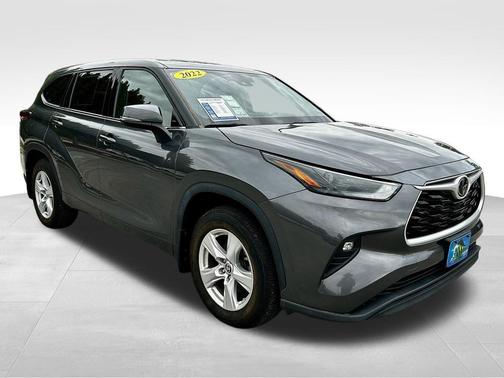 2022 Toyota Highlander LE