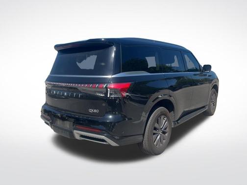 2025 INFINITI QX80 PURE