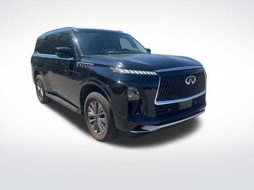 2025 INFINITI QX80 PURE
