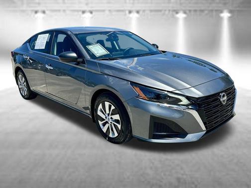 Gun Metallic 2025 Nissan Altima S FWD
