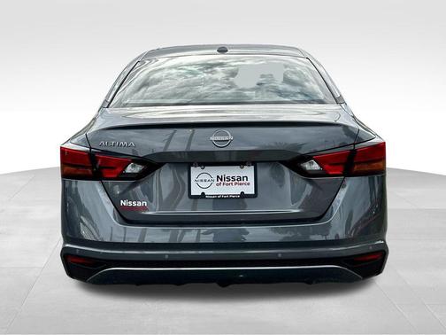 2025 Nissan Altima S FWD