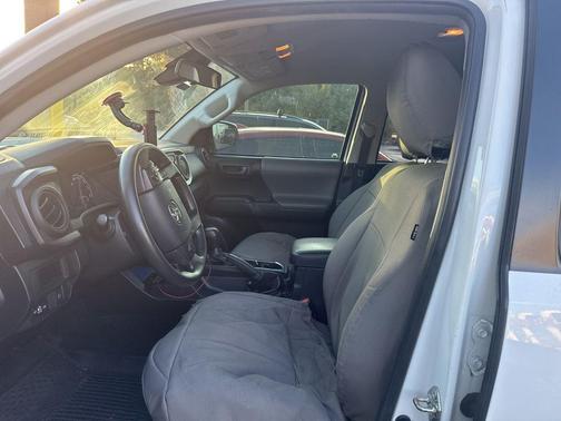 2019 Toyota Tacoma SR