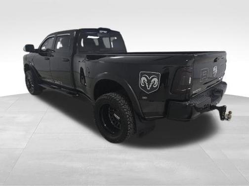 2020 RAM 3500 Laramie Crew Cab 4x4 8' Box