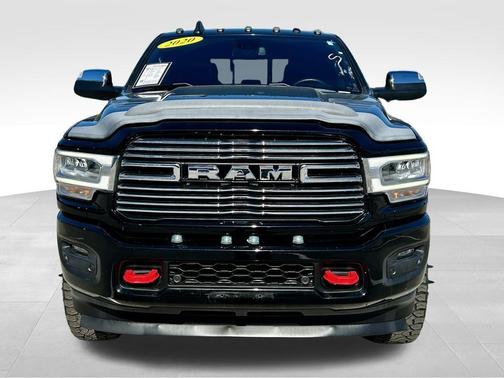 2020 RAM 3500 Laramie Crew Cab 4x4 8' Box
