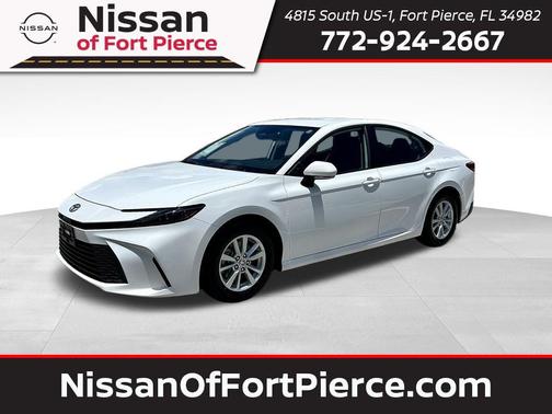 Ice Cap 2025 Toyota Camry LE