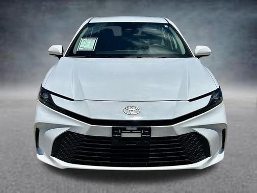 Ice Cap 2025 Toyota Camry LE
