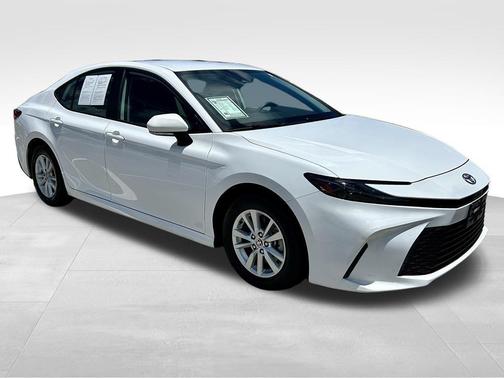 Ice Cap 2025 Toyota Camry LE
