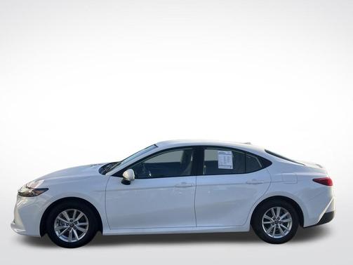 Ice Cap 2025 Toyota Camry LE