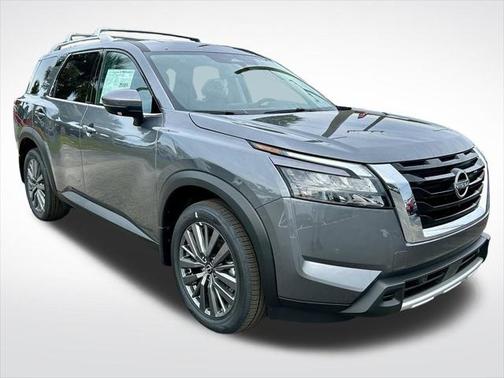 2025 Nissan Pathfinder SL FWD