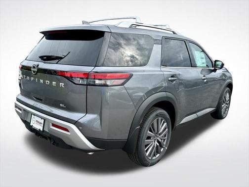 2025 Nissan Pathfinder SL FWD