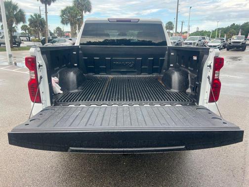 Summit White 2025 Chevrolet Silverado 1500 LT