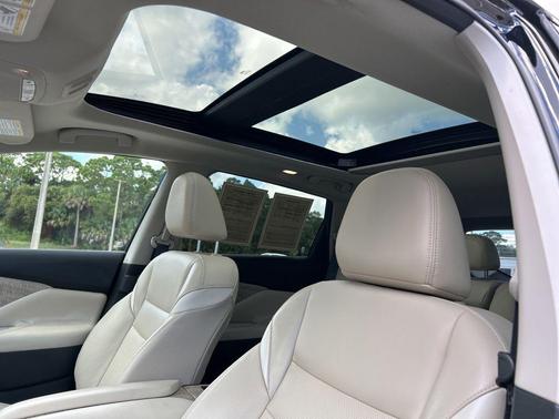 2024 Nissan Murano SL FWD