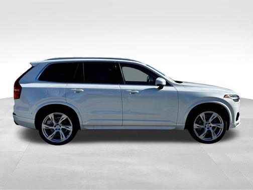 2018 Volvo XC90 T5 R-Design
