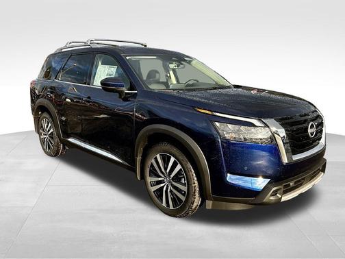 2025 Nissan Pathfinder Platinum 4WD