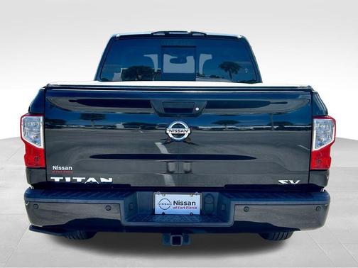 2018 Nissan Titan SV