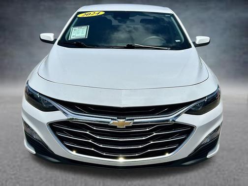 Summit White 2024 Chevrolet Malibu FWD 1LT