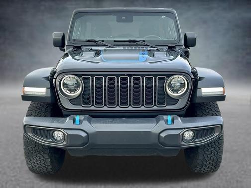Black Clearcoat 2024 Jeep Wrangler 4xe Rubicon
