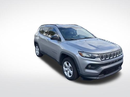 Billet Silver Metallic Clearcoat 2022 Jeep Compass Latitude