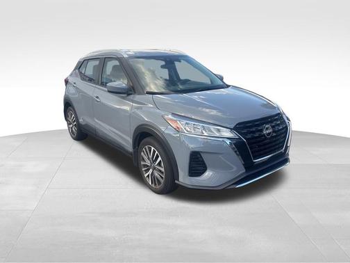 2022 Nissan Kicks SV