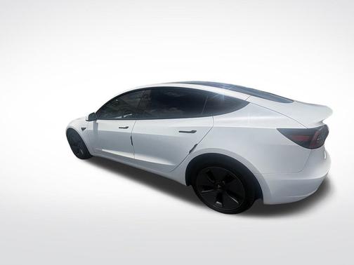 Pearl White Multi-Coat 2023 Tesla Model 3 Standard Range