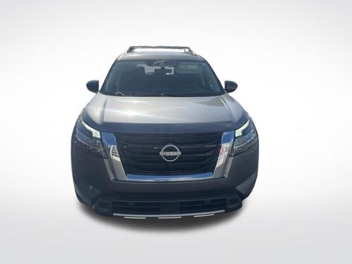 Gun Metallic 2024 Nissan Pathfinder SL 4WD