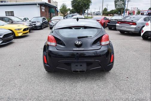 2013 Hyundai Veloster Base