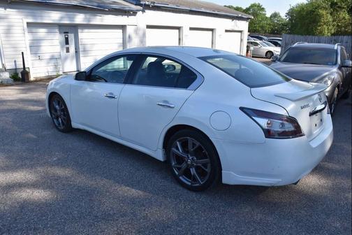 Pearl White 2014 Nissan Maxima SV