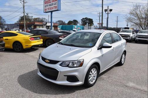 Silver Ice Metallic 2019 Chevrolet Sonic LT