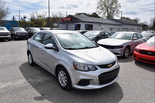 Silver Ice Metallic 2019 Chevrolet Sonic LT